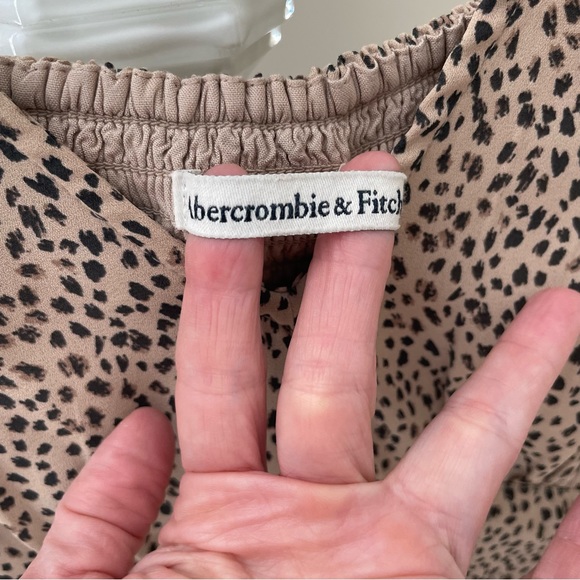 Abercrombie and Fitch Cheetah Print Flutter Sleeve Ruffle Hem Mini Dress Size L - Picture 3 of 10